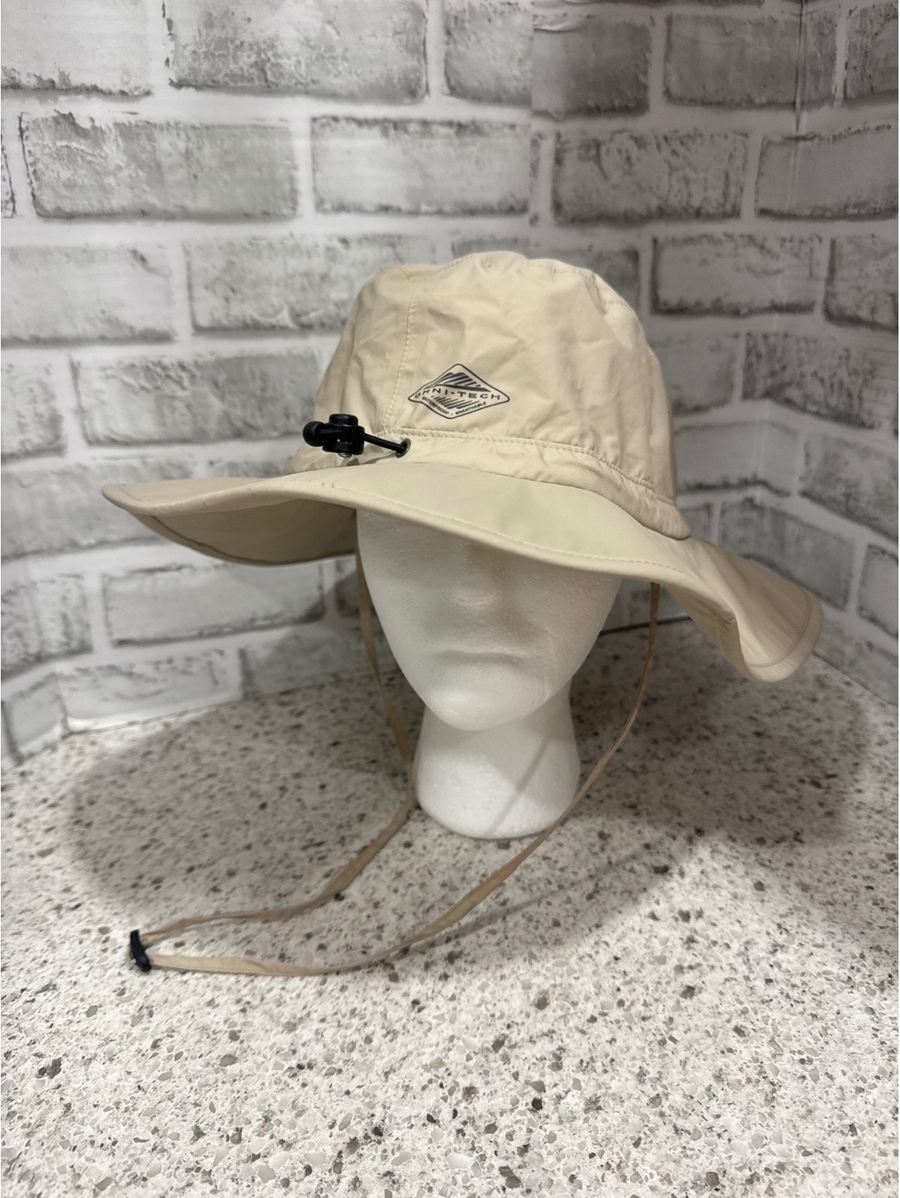 Columbia Omni-Tech Waterproof Breathable Beige Sun Hat